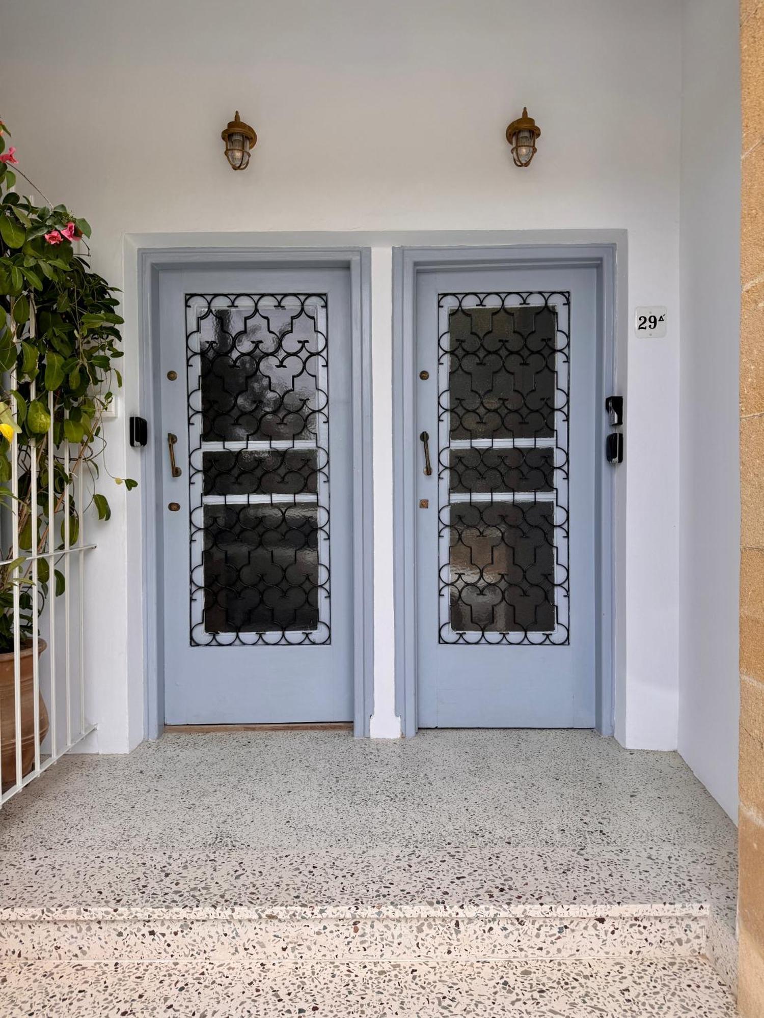 Liberty House - Central Two Bedroom Apartments Nicosia Exterior photo